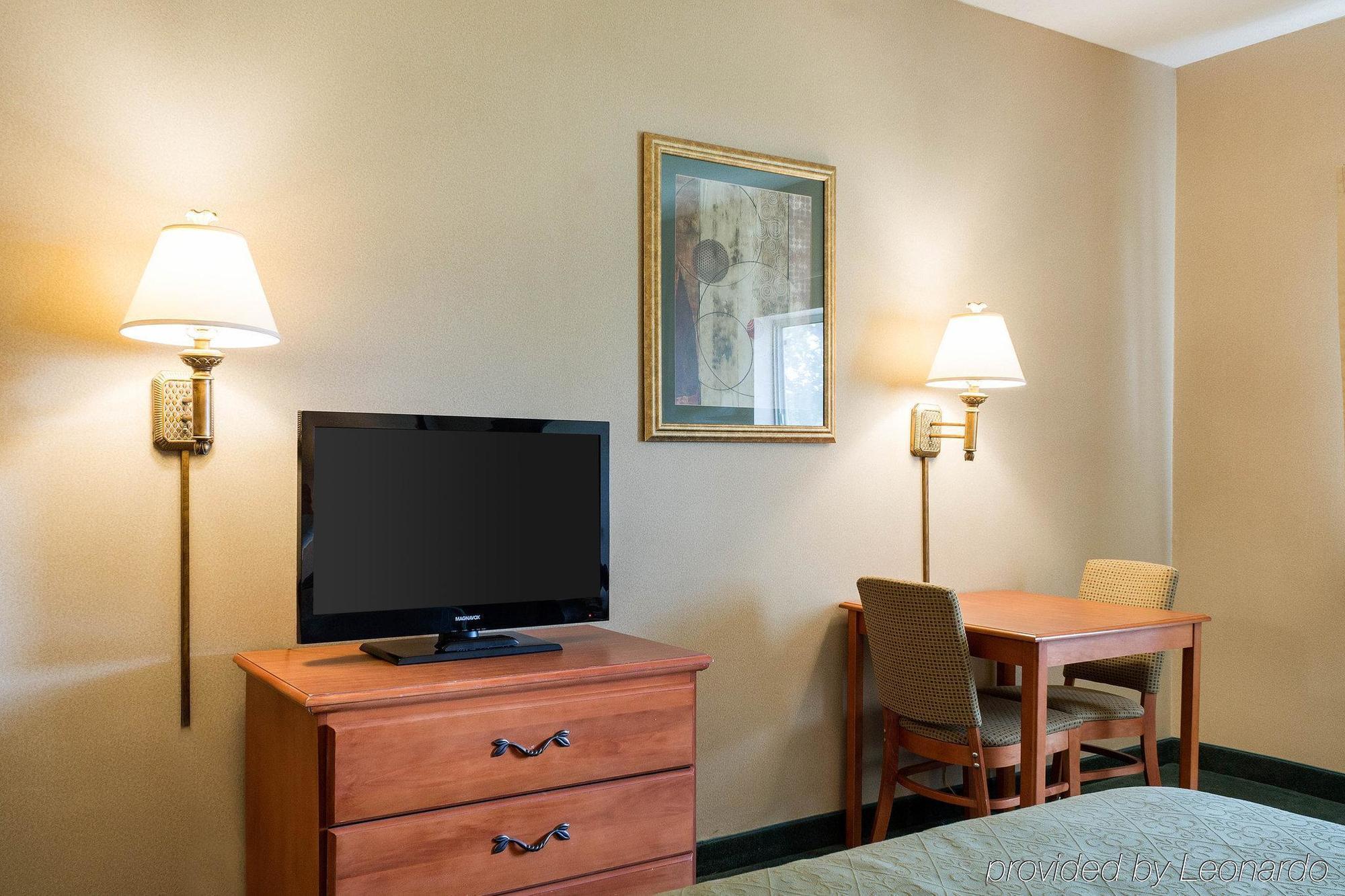 Quality Inn Brookings-University Exteriör bild